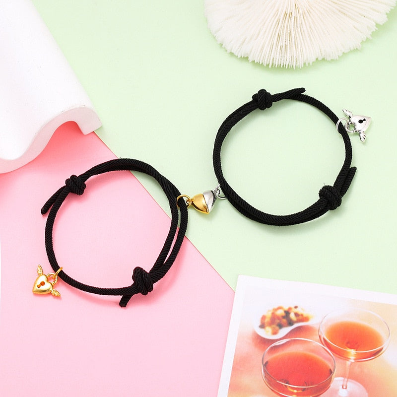 2pcs Elastic Rope Paired Bracelet Magnetic Couple Charms Pendant Bracelet Friendship Fashion Jewelry Accessories Valentine&#39;s Day